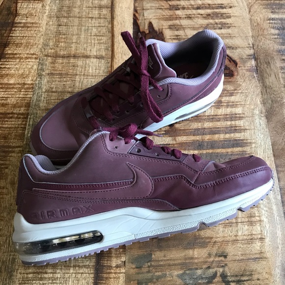 Nike AirMax Mens Shoes - Picture 3 of 10